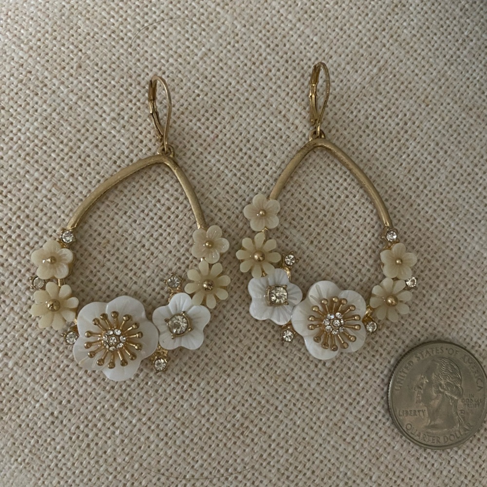 Lonna & Lilly Gold and Cream Floral Earrings - Picture 2 of 4